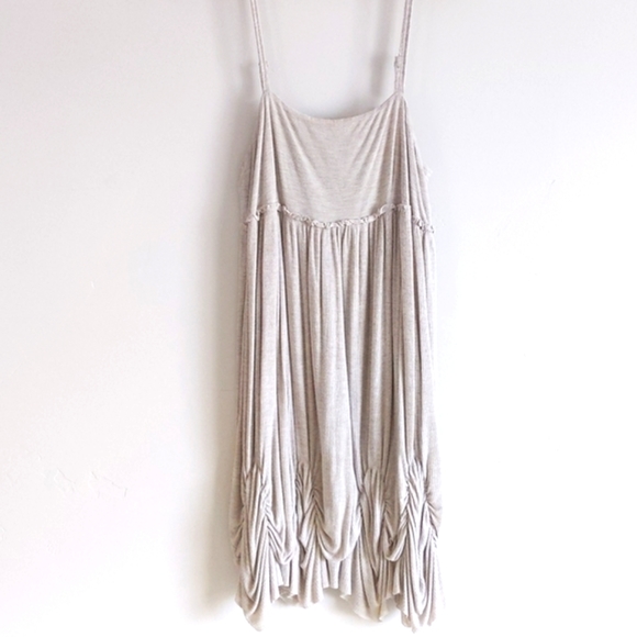 🌿MYSTREE RUCHED DRESS🌿 - Picture 2 of 13